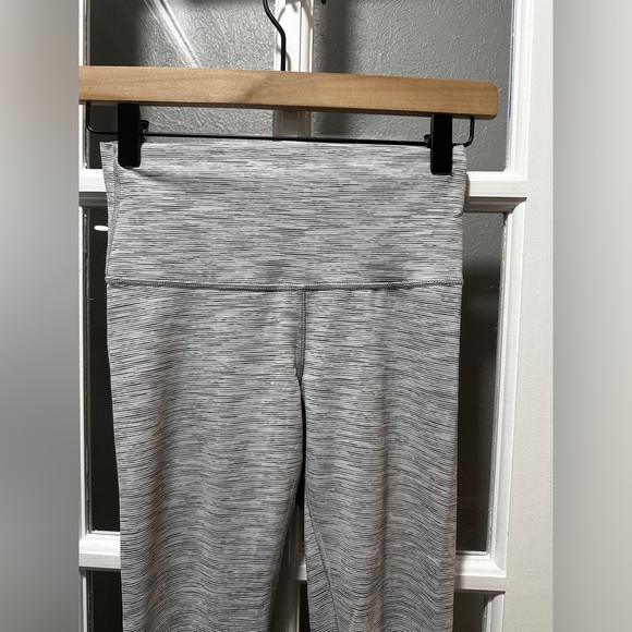 Lululemon Wunder Under Crop (Hi-Rise)-Wee Are From Space Nimbus Battleship - Picture 4 of 7